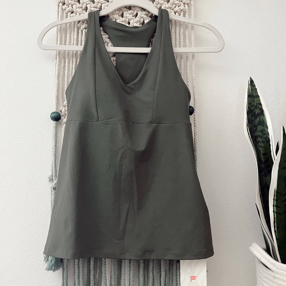 NWT Fabletics Mila Tank Size 4